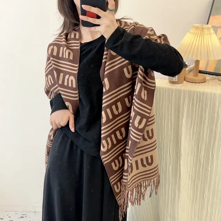 スーパーコピー ミュウミュウ マフラー