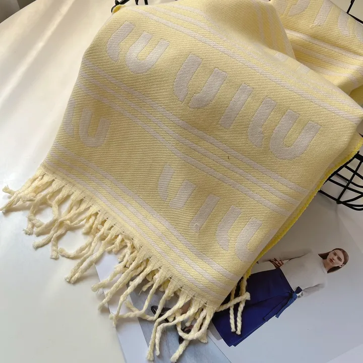 スーパーコピー ミュウミュウ マフラー