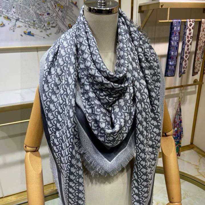 スーパーコピー ディオール マフラー