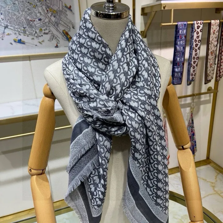 スーパーコピー ディオール マフラー