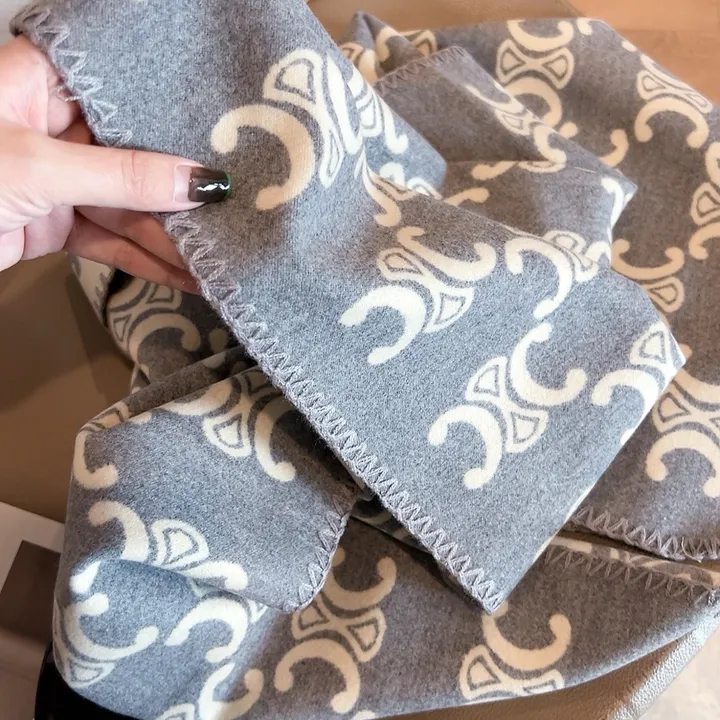 スーパーコピー セリーヌ マフラー