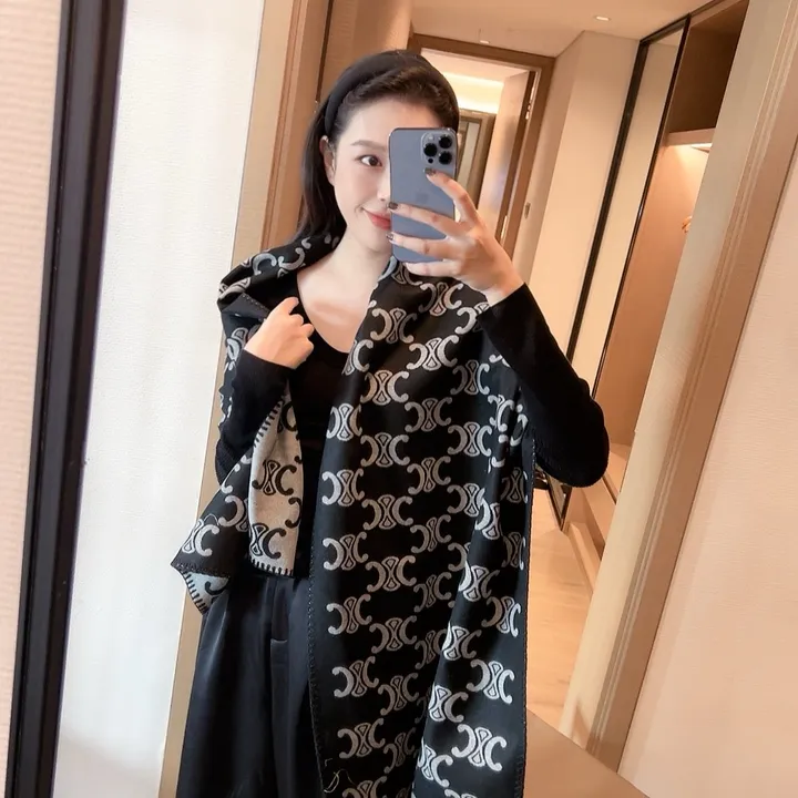 スーパーコピー セリーヌ マフラー