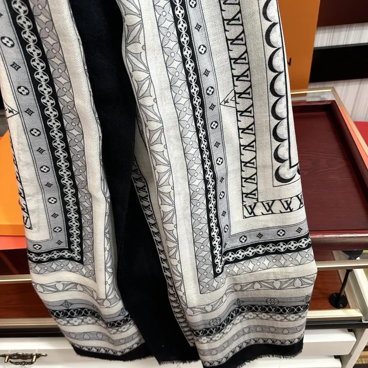 スーパーコピー ルイヴィトン マフラー