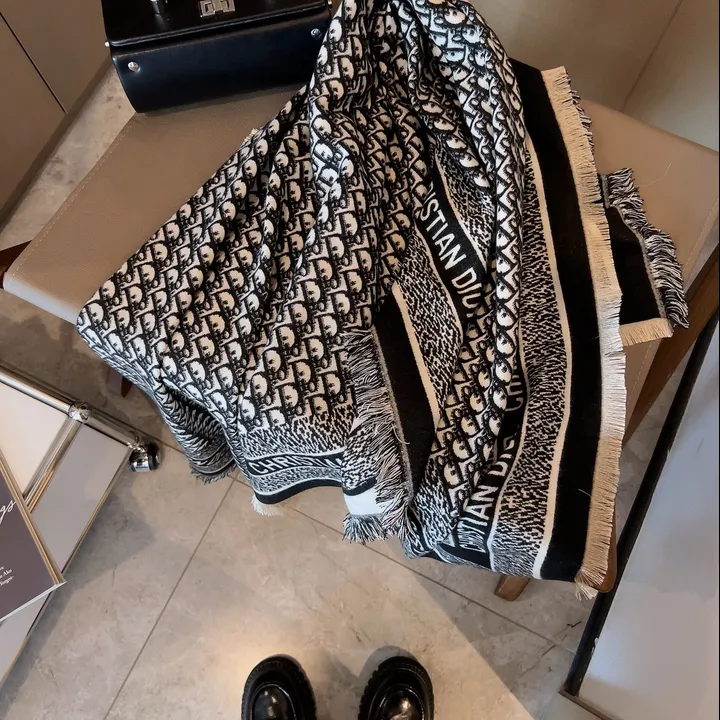 スーパーコピー ディオール マフラー
