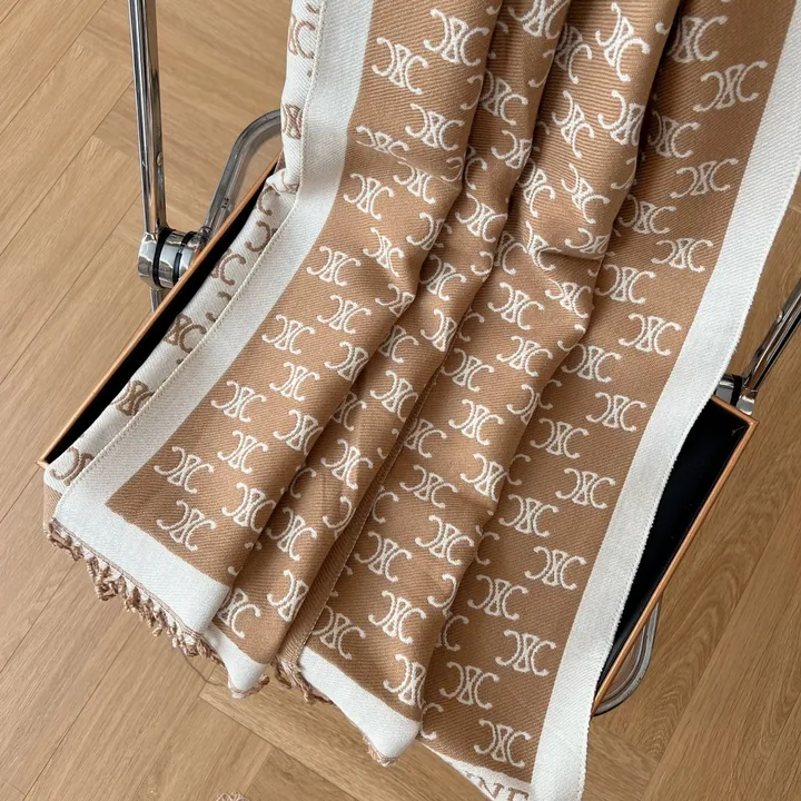 スーパーコピー セリーヌ マフラー