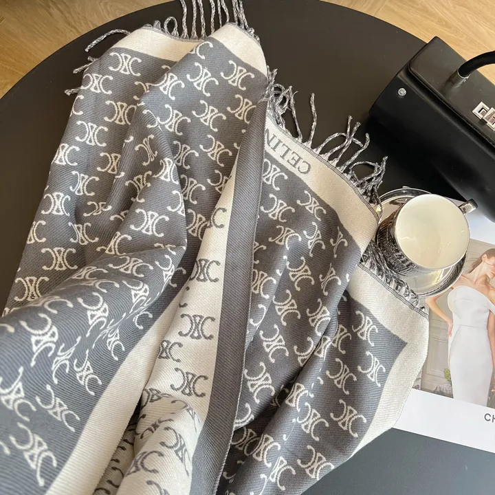 スーパーコピー セリーヌ マフラー