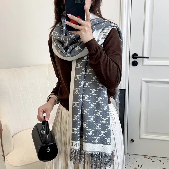 スーパーコピー セリーヌ マフラー