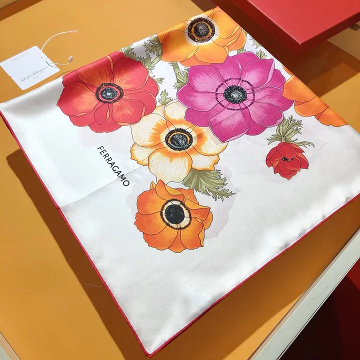 スーパーコピー フェラガモ マフラー