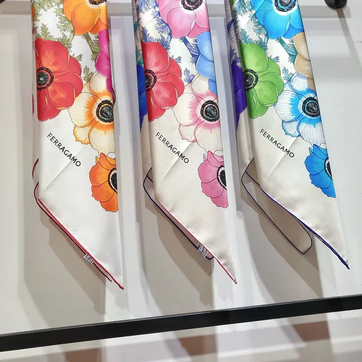 スーパーコピー フェラガモ マフラー