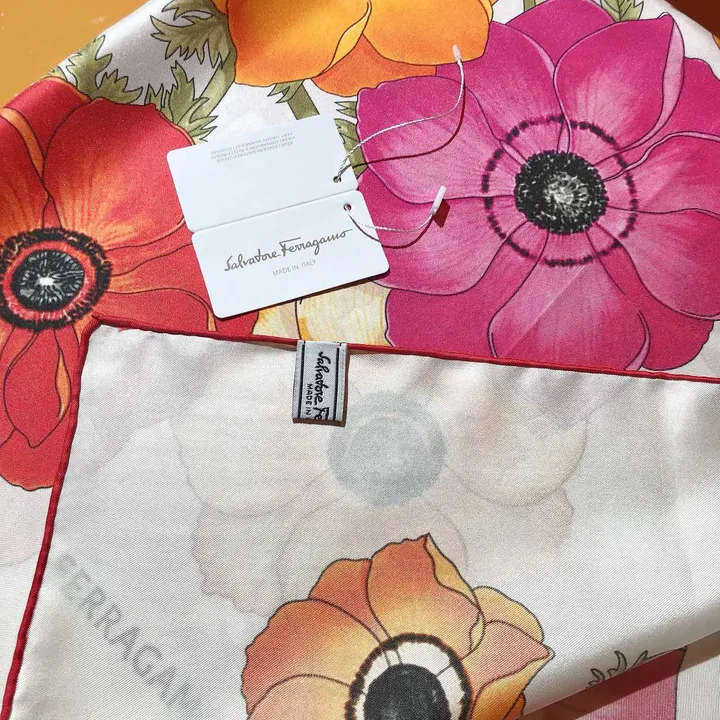 スーパーコピー フェラガモ マフラー