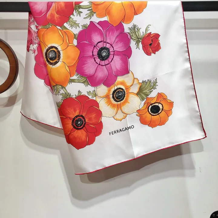 スーパーコピー フェラガモ マフラー