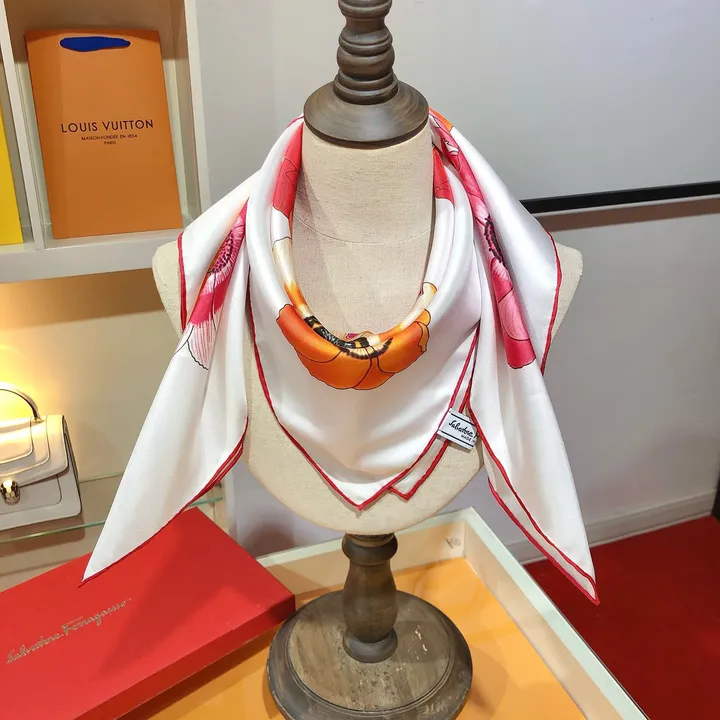 スーパーコピー フェラガモ マフラー