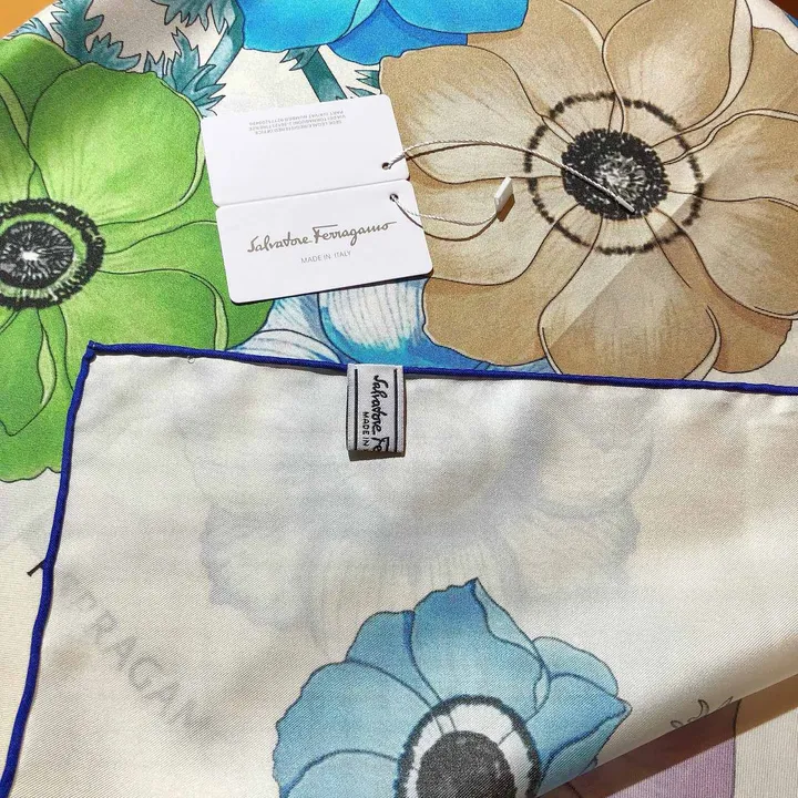 スーパーコピー フェラガモ マフラー