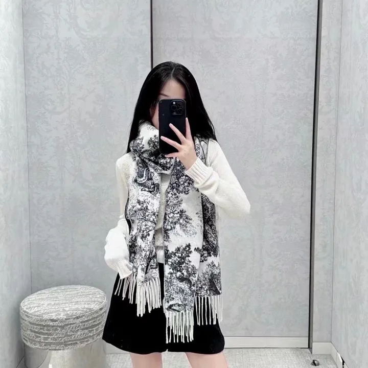 スーパーコピー ディオール マフラー