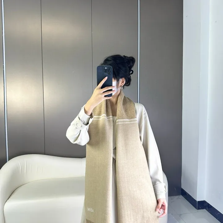 スーパーコピー ロエベ マフラー