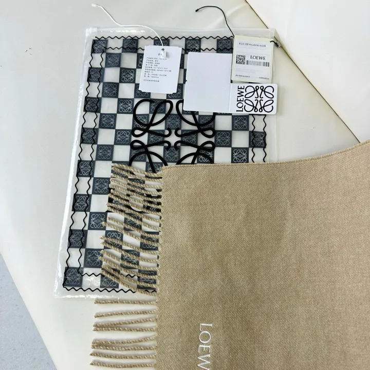 スーパーコピー ロエベ マフラー