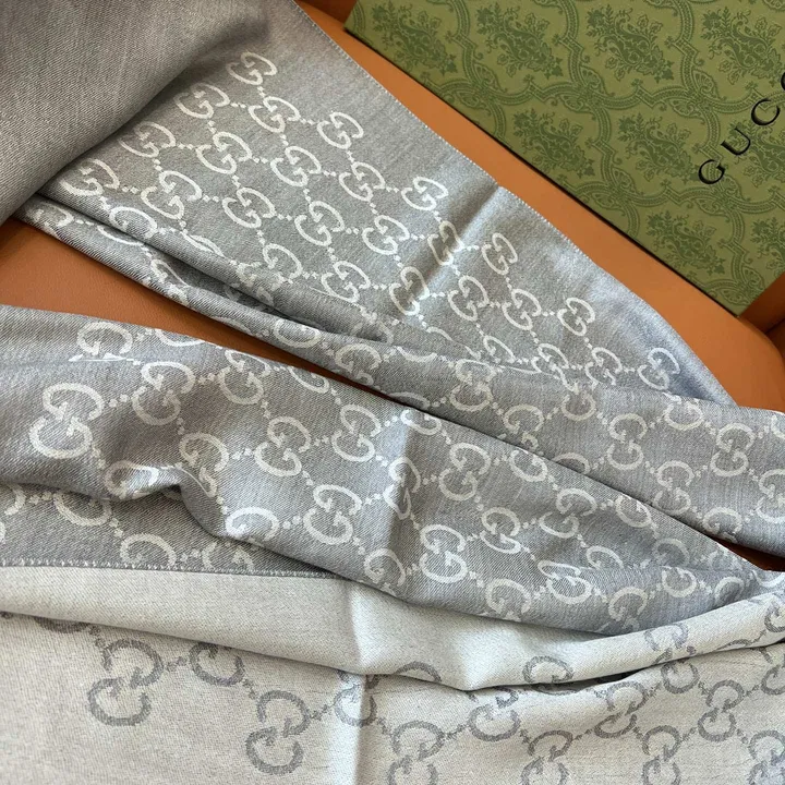 スーパーコピー グッチ マフラー