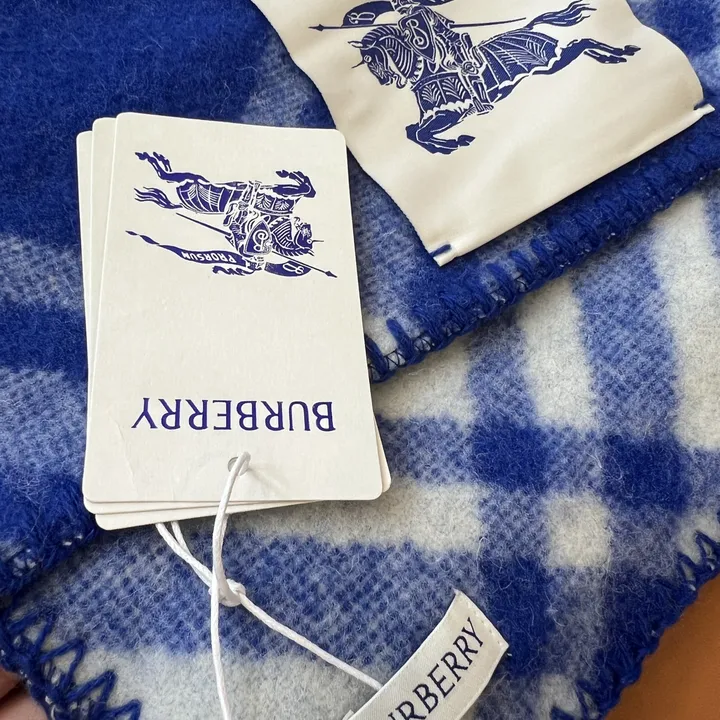 スーパーコピー バーバリー ス マフラー