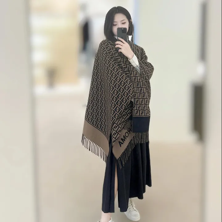 スーパーコピー フェンディ マフラー