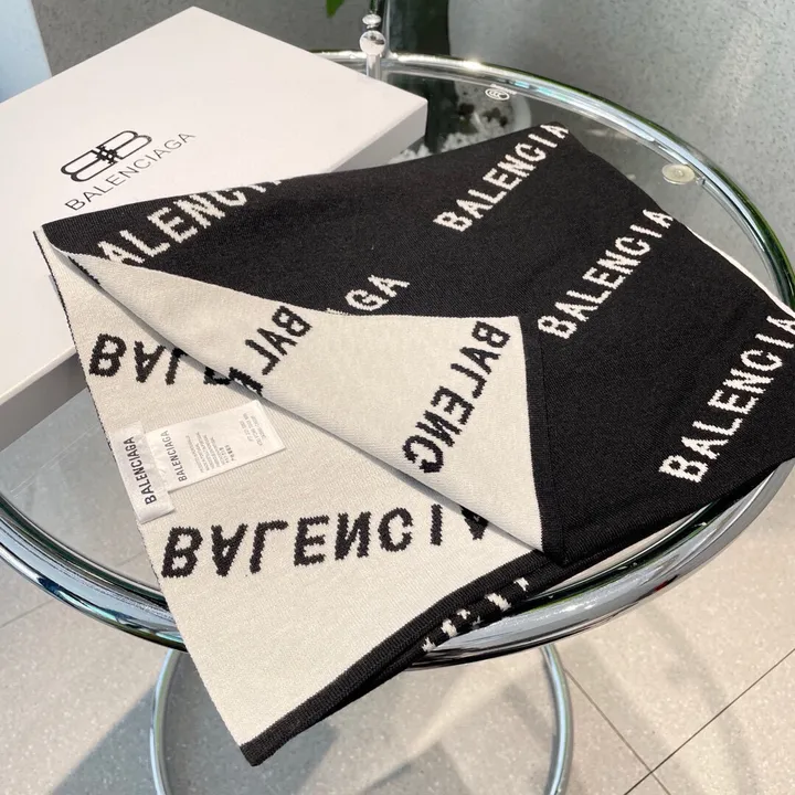 スーパーコピー バレンシアガ マフラー