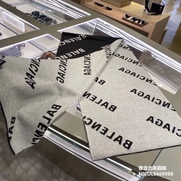 スーパーコピー バレンシアガ マフラー