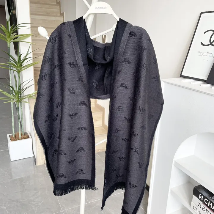 スーパーコピー フェンディ マフラー