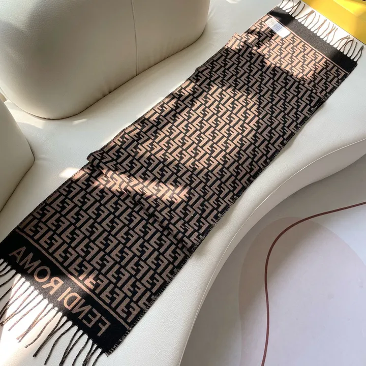 スーパーコピー フェンディ マフラー