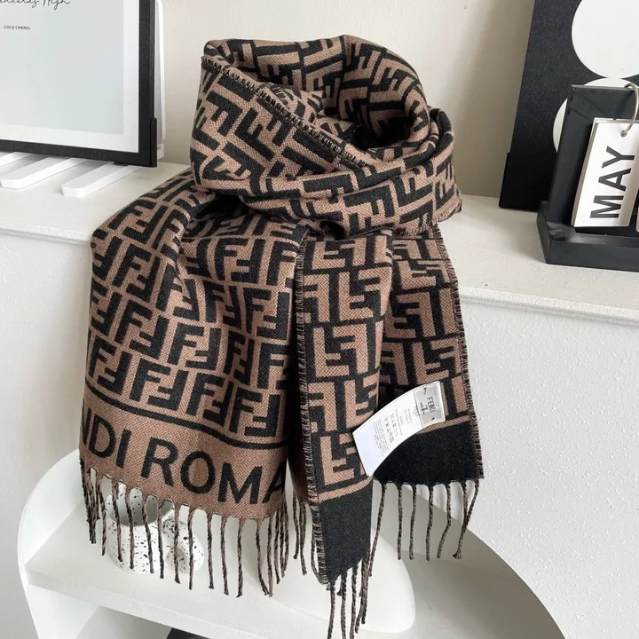 スーパーコピー フェンディ マフラー