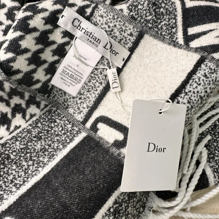 スーパーコピー ディオール マフラー