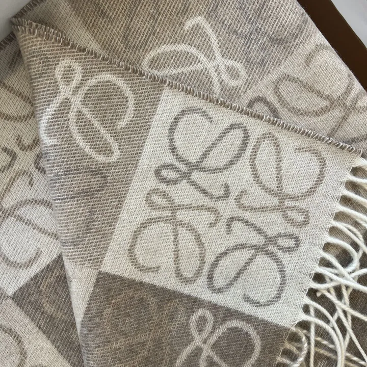 スーパーコピー ロエベ マフラー