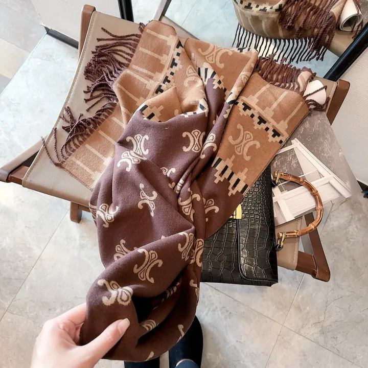 スーパーコピー セリーヌ マフラー