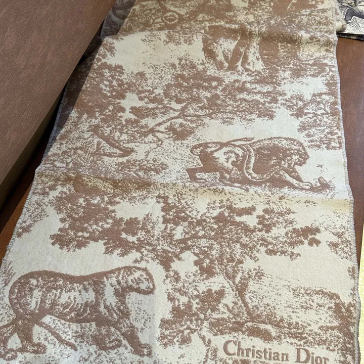 スーパーコピー ディオール マフラー