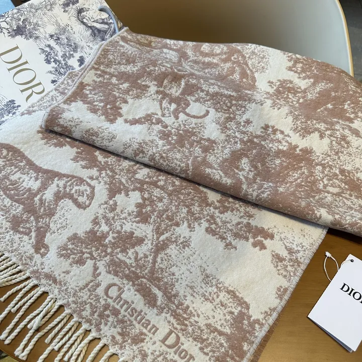 スーパーコピー ディオール マフラー