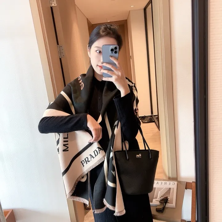 スーパーコピー プラダ マフラー