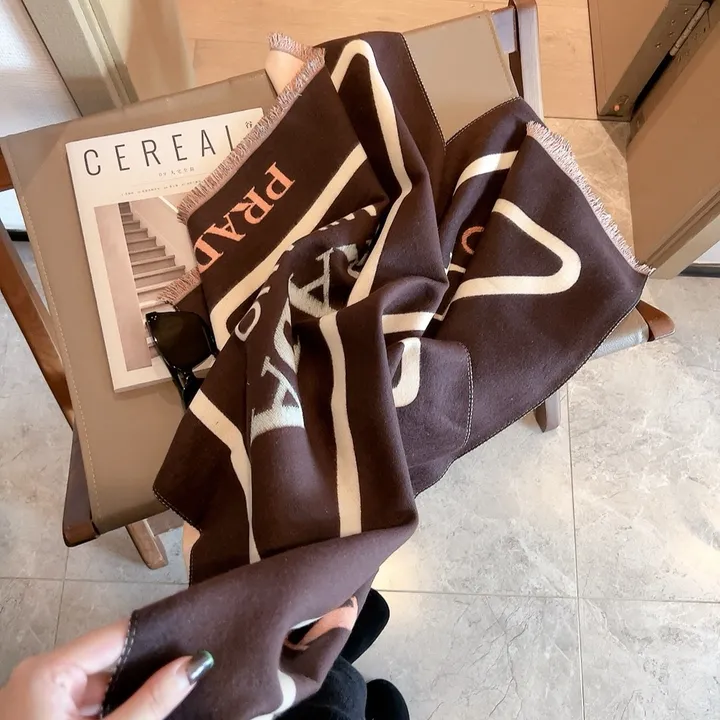 スーパーコピー プラダ マフラー