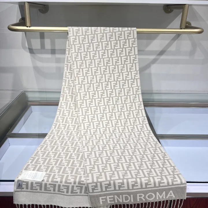 スーパーコピー フェンディ マフラー