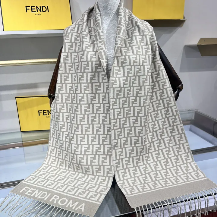 スーパーコピー フェンディ マフラー