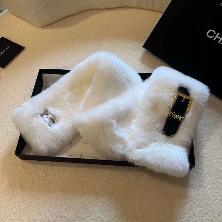 スーパーコピー バレンシアガ マフラー