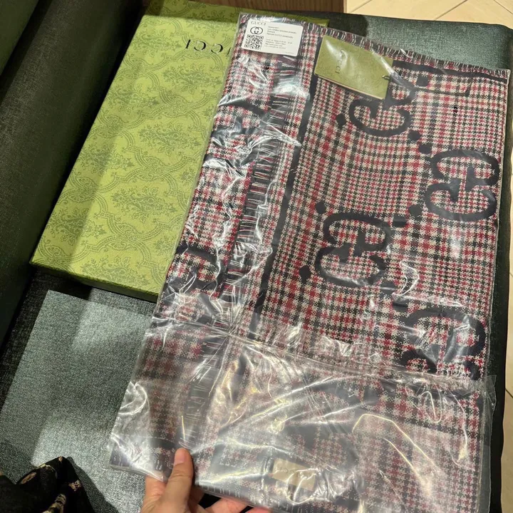 スーパーコピー グッチ マフラー