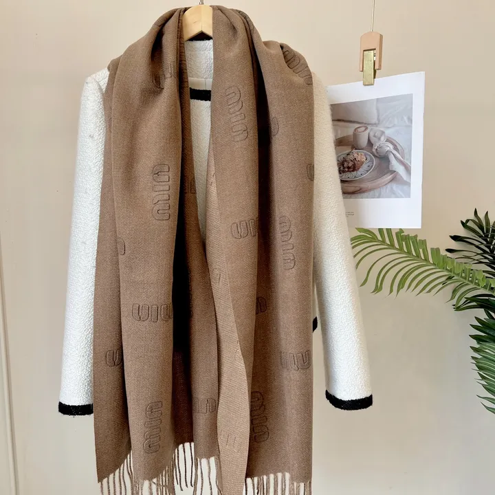 スーパーコピー ミュウミュウ マフラー