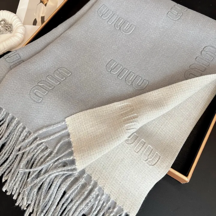 スーパーコピー ミュウミュウ マフラー