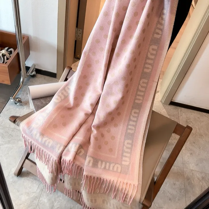 スーパーコピー ミュウミュウ マフラー