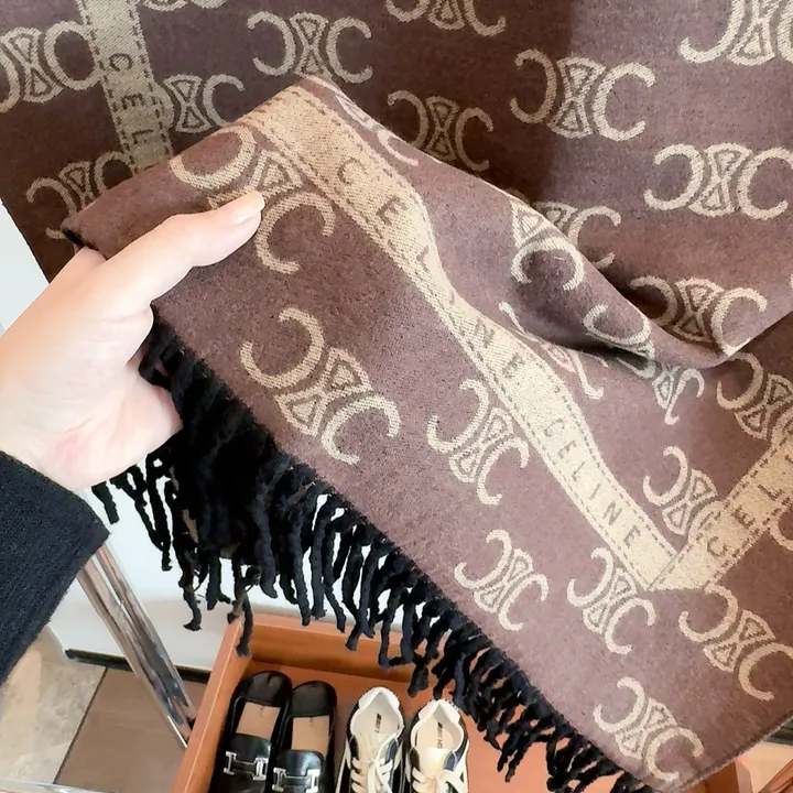 スーパーコピー セリーヌ マフラー