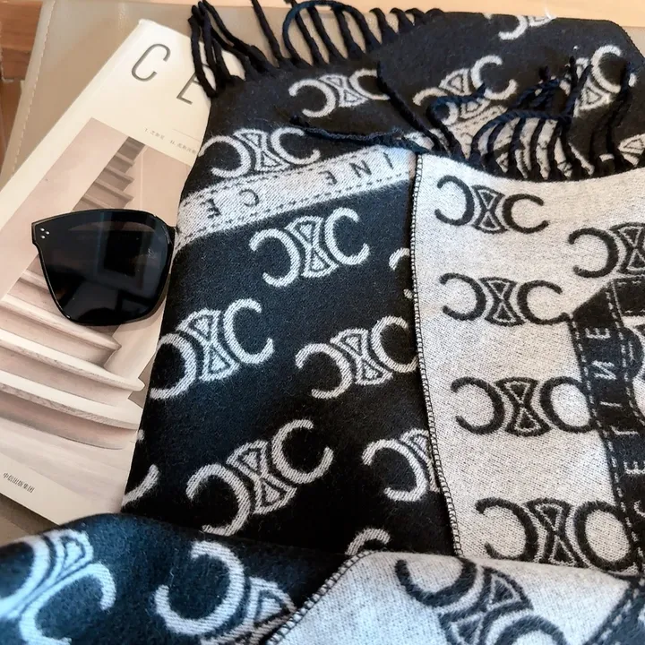 スーパーコピー セリーヌ マフラー