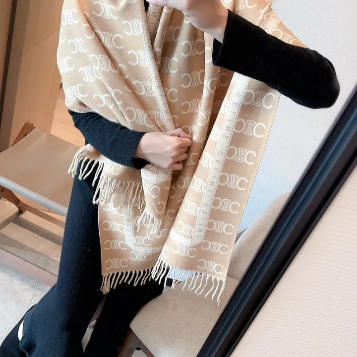 スーパーコピー セリーヌ マフラー