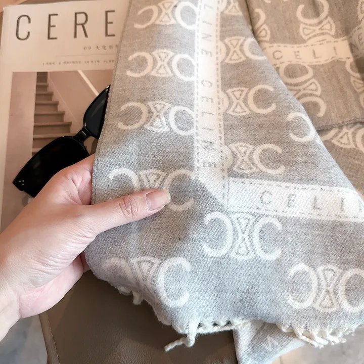 スーパーコピー セリーヌ マフラー