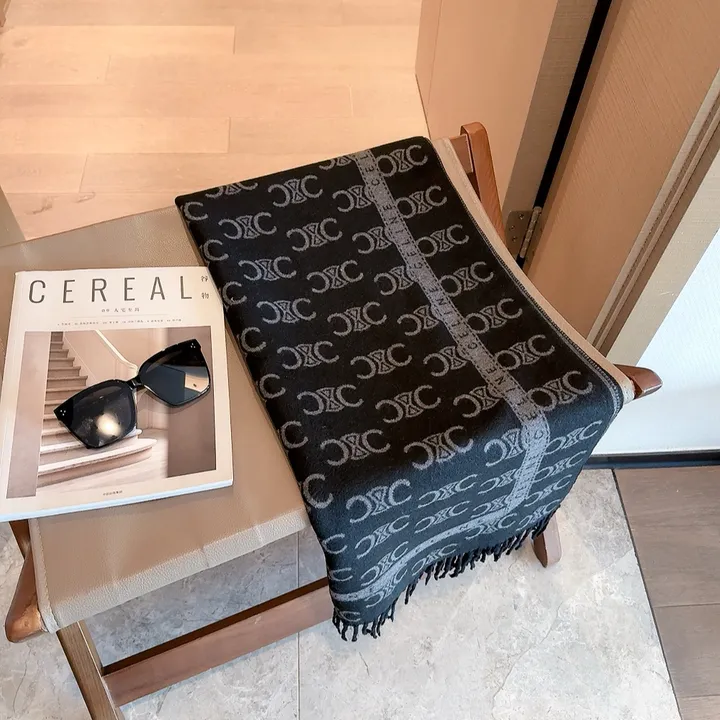 スーパーコピー セリーヌ マフラー