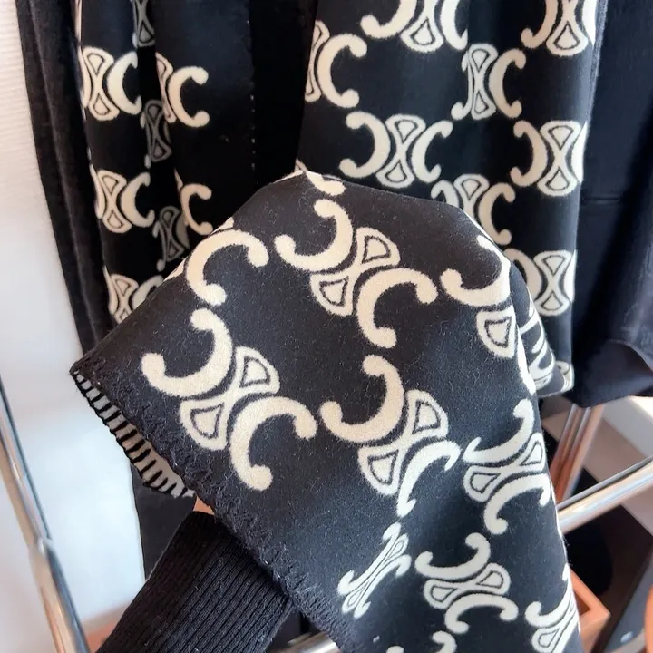 スーパーコピー セリーヌ マフラー