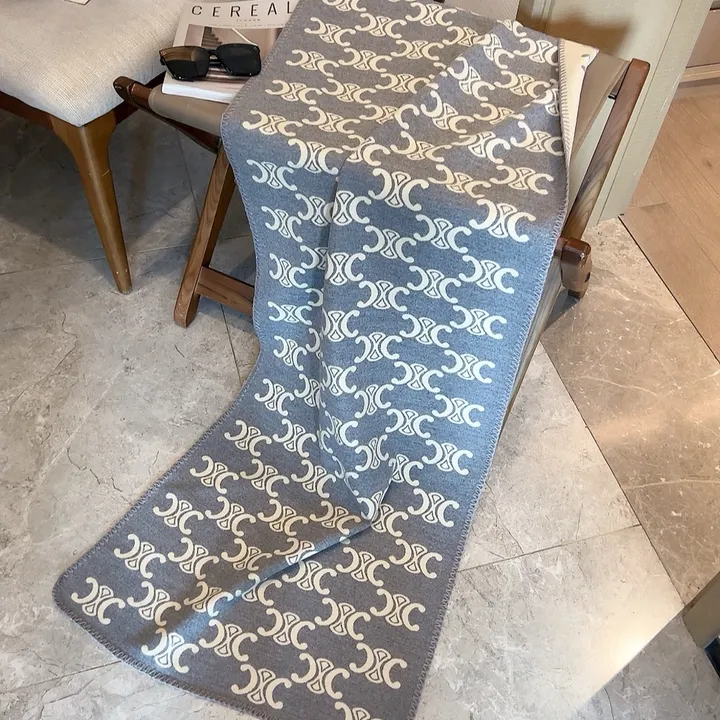 スーパーコピー セリーヌ マフラー