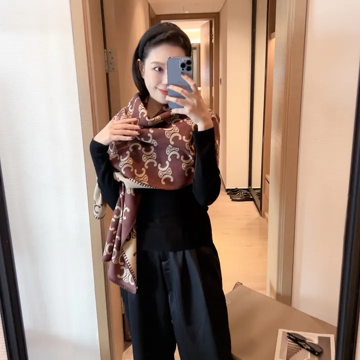 スーパーコピー セリーヌ マフラー